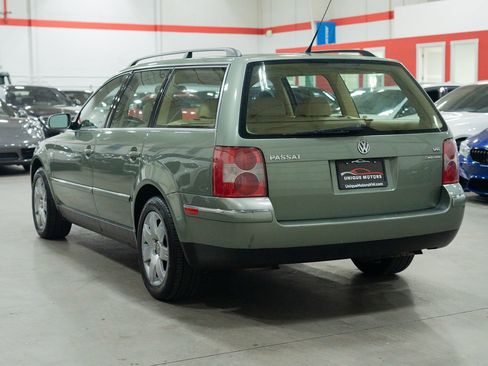Used 2002 Volkswagen Passat GLX image 4