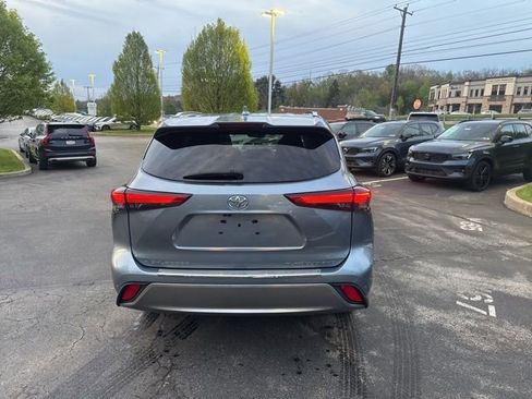 Used 2021 Toyota Highlander Platinum image 5