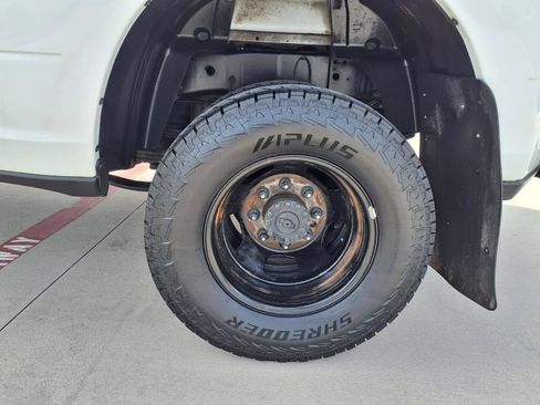 Used 2026 RAM 3500 Tradesman w/ Chrome Appearance Group A AWD/4WD image 10
