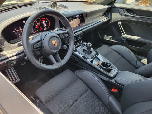 Used 2025 Porsche 911 GT3 RWD image 11