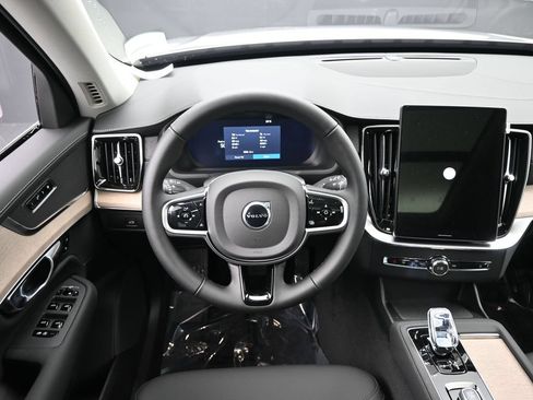 New 2026 Volvo XC90 B5 Plus w/ Protection Package AWD/4WD image 18