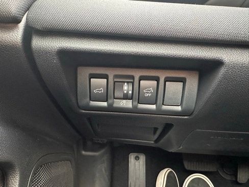 New 2025 Subaru Outback Premium image 18