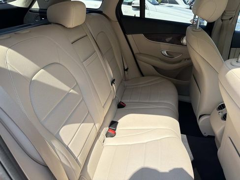 Used 2019 Mercedes-Benz GLC 300 image 9
