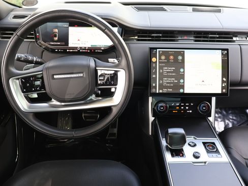 Used 2023 Land Rover Range Rover SV AWD/4WD image 18