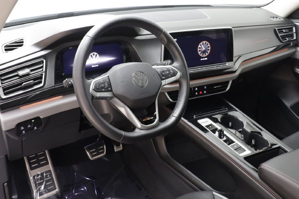 Used 2026 Volkswagen Atlas Peak Edition AWD/4WD image 7