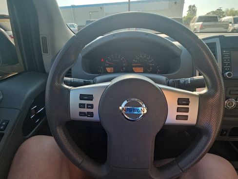Used 2019 Nissan Frontier SV AWD/4WD image 13