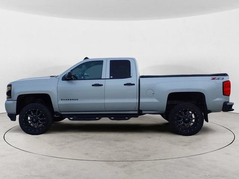 Used 2019 Chevrolet Silverado 1500 LT w/ All Star Edition AWD/4WD image 8