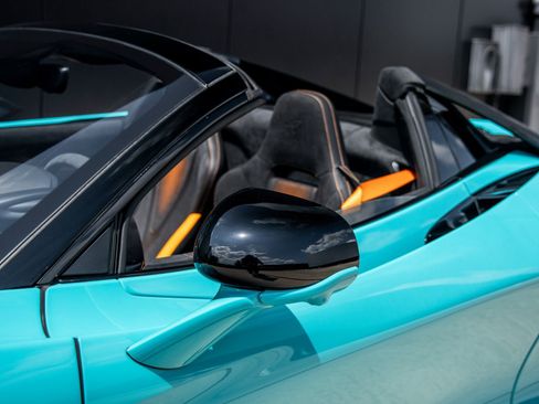 Used 2024 McLaren 750S Spider image 14
