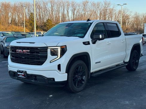 Used 2024 GMC Sierra 1500 Elevation w/ Elevation Premium Package image 11