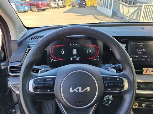 Used 2023 Kia Sportage LX image 19