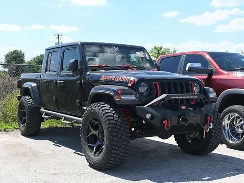 Used 2022 Jeep Gladiator Sport AWD/4WD image 2