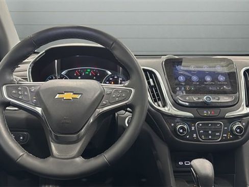 Used 2024 Chevrolet Equinox Premier image 5