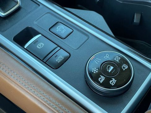 Certified 2023 Nissan Pathfinder Platinum AWD/4WD image 26