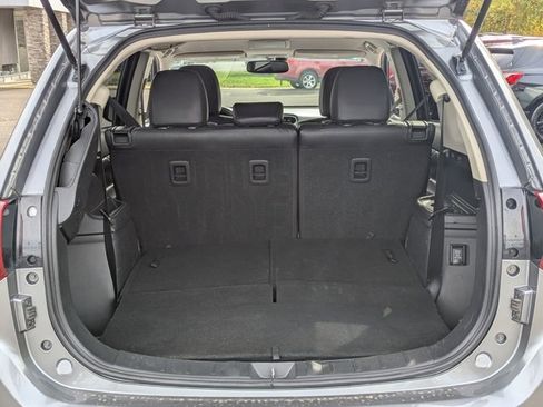 Used 2019 Mitsubishi Outlander SEL image 29