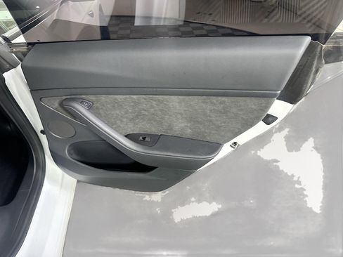 Used 2023 Tesla Model 3 Performance image 31