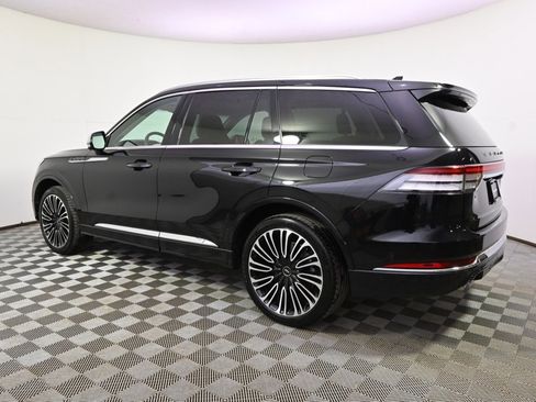 Used 2022 Lincoln Aviator Black Label w/ Class IV Trailer Tow Package image 3