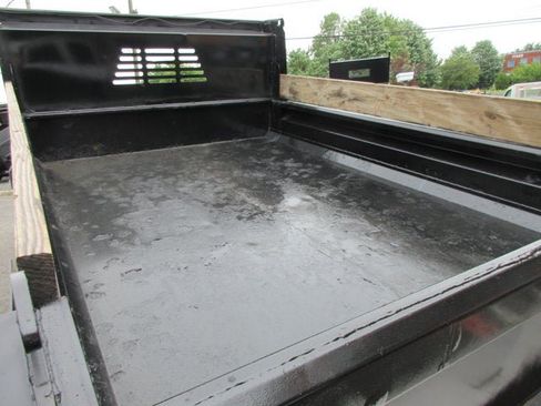Used 2022 Ford F550 4x4 Regular Cab Super Duty image 6