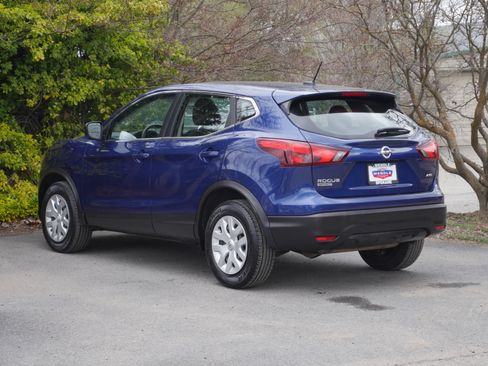 Used 2019 Nissan Rogue Sport S image 17