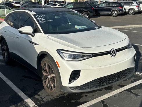 Used 2023 Volkswagen ID.4 Pro S image 2