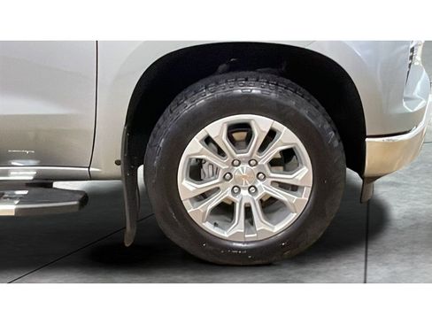 Used 2024 Chevrolet Silverado 1500 LTZ w/ LTZ Premium Package AWD/4WD image 21