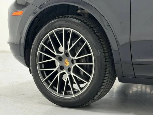 Used 2019 Porsche Cayenne AWD/4WD image 48