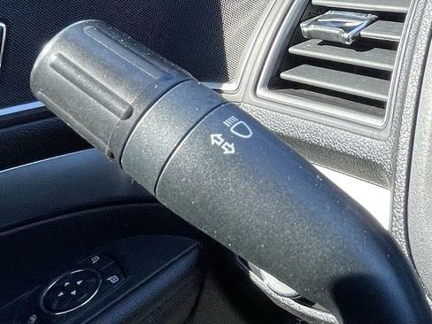 Used 2018 Ford Explorer XLT w/ Equipment Group 202A image 22