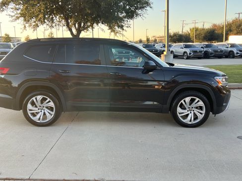 Certified 2021 Volkswagen Atlas SE image 11