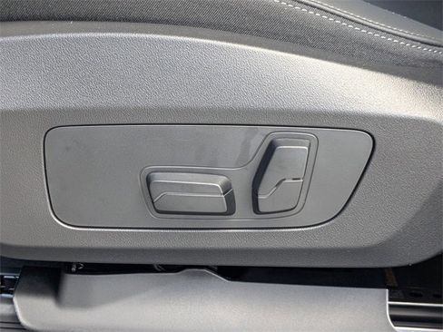 New 2026 BMW X2 xDrive28i image 21