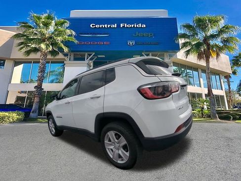 Certified 2022 Jeep Compass Latitude image 7