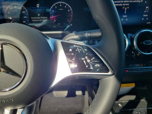 Certified 2026 Mercedes-Benz GLA 250 image 21