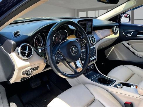 Used 2018 Mercedes-Benz GLA 250 4MATIC image 14