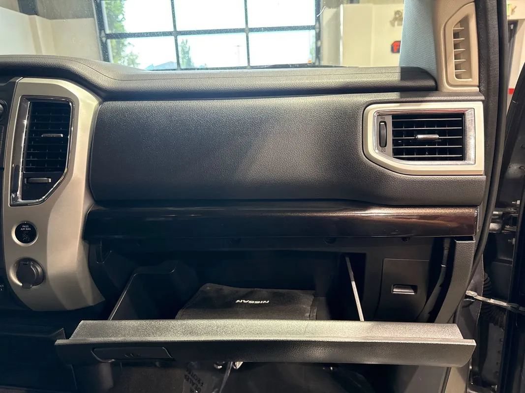 Used 2019 Nissan Titan SV AWD/4WD image 76
