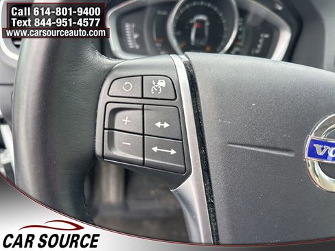 Used 2018 Volvo S60 T5 Inscription Platinum w/ Climate Package AWD/4WD image 17