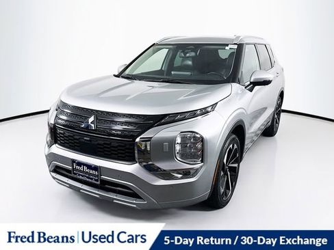 Used 2022 Mitsubishi Outlander SEL image 3