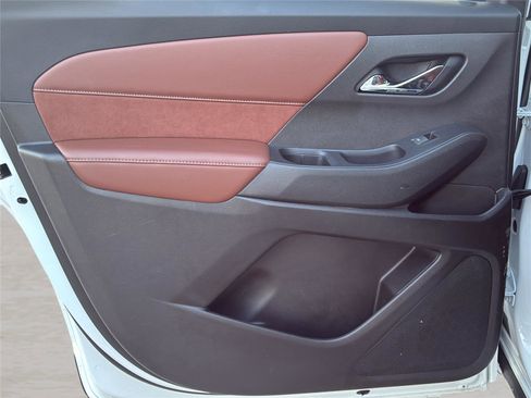 Used 2018 Chevrolet Traverse High Country image 34