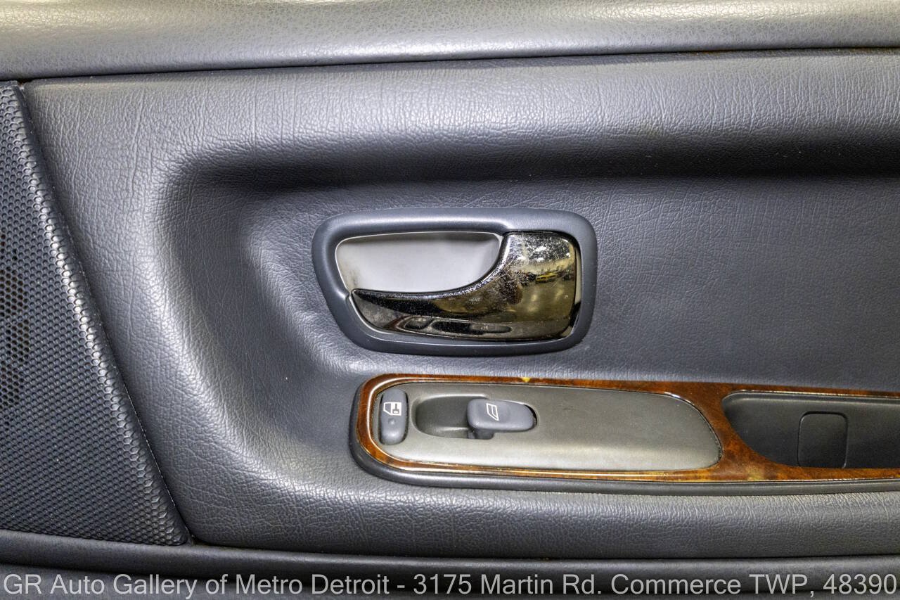 Used 1998 Volvo V70 FWD image 36