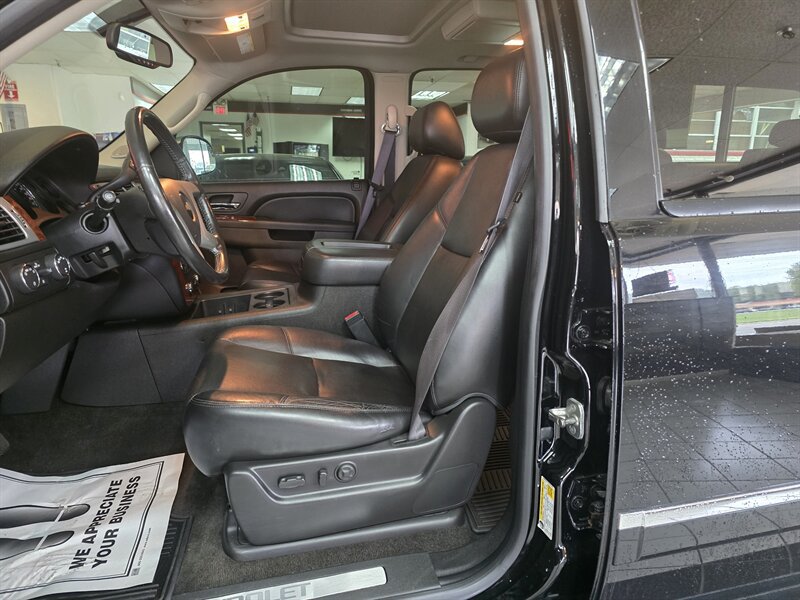 Used 2012 Chevrolet Suburban LTZ AWD/4WD image 8