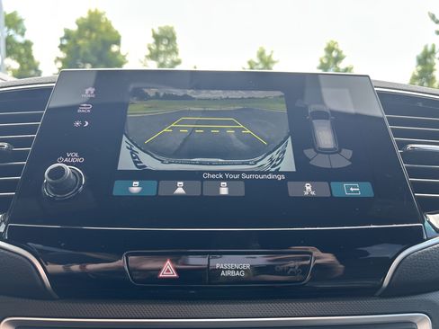 Used 2022 Honda Passport TrailSport image 14