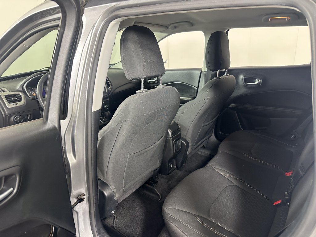 Used 2018 Jeep Compass Sport FWD image 19