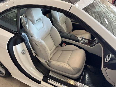 Used 2017 Mercedes-Benz SL 550 SL 550 image 28