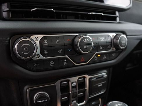 New 2026 Jeep Gladiator Mojave w/ Safety Group image 15