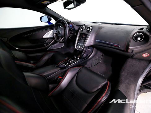 Used 2021 McLaren GT image 19