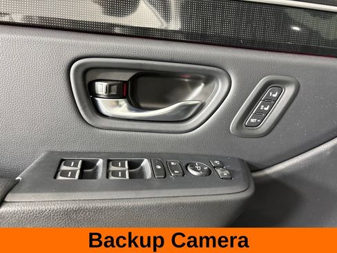 Used 2025 Honda Pilot Black Edition image 11