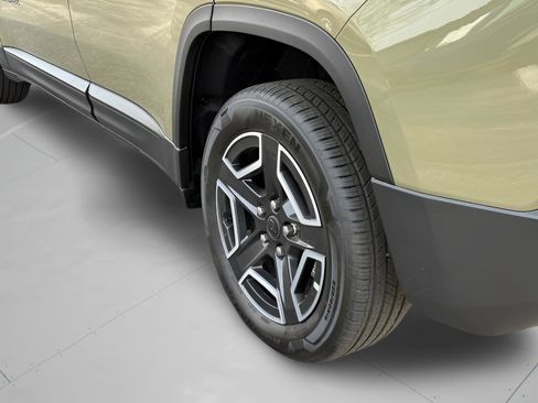 New 2026 Jeep Cherokee Laredo AWD/4WD image 29