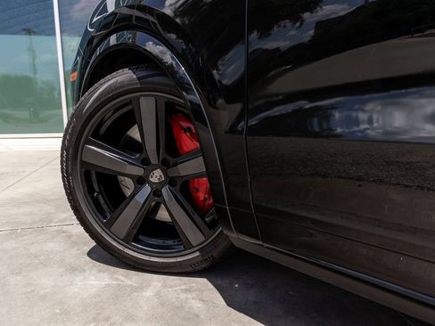 Used 2025 Porsche Cayenne Turbo AWD/4WD image 14