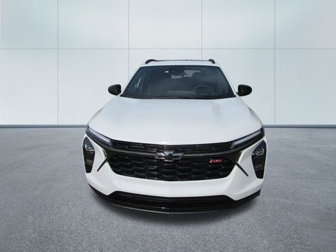 New 2026 Chevrolet Trax RS w/ Sunroof Package FWD image 5