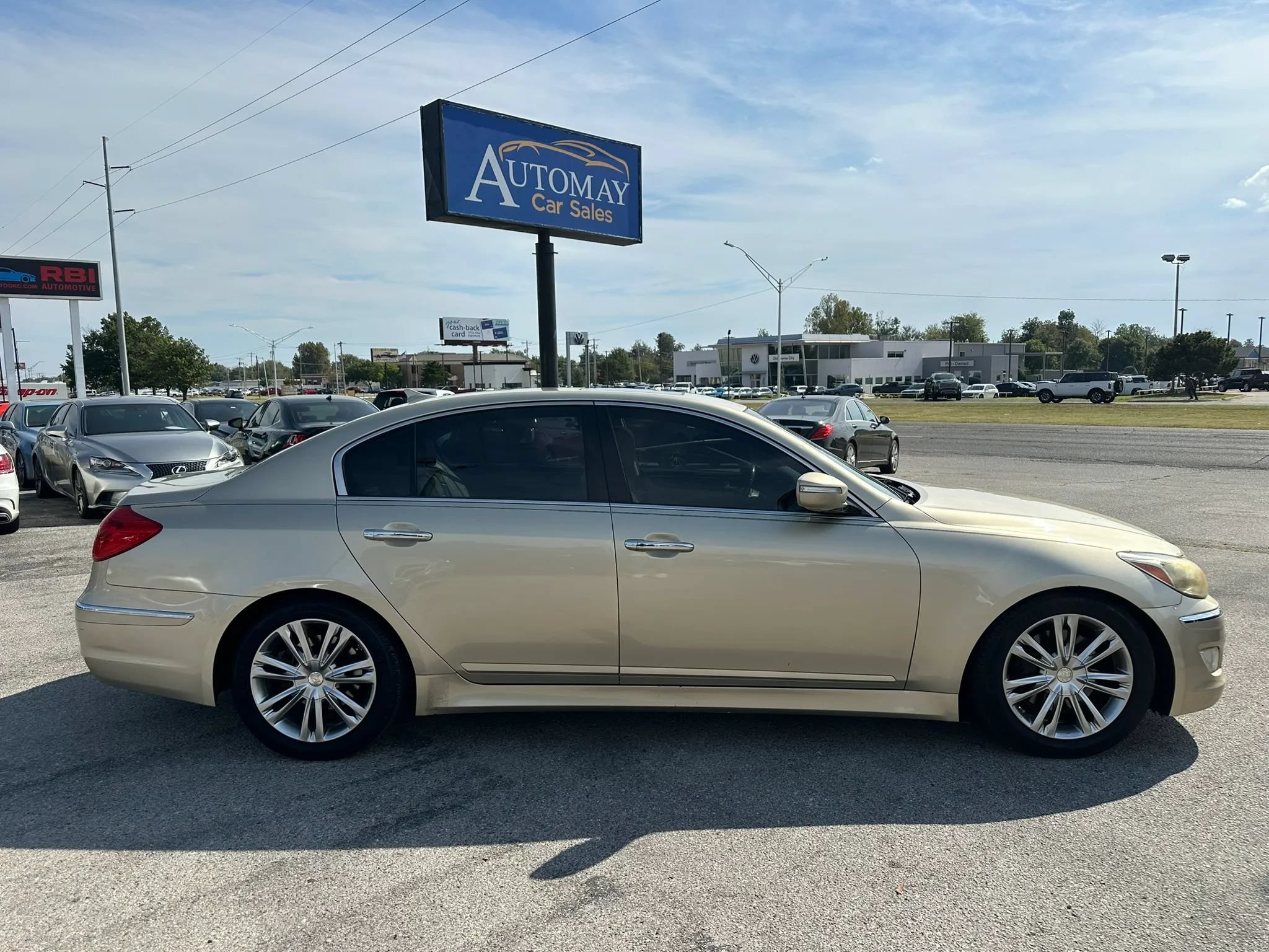 Used 2012 Hyundai Genesis 3.8 w/ Premium Pkg RWD image 33