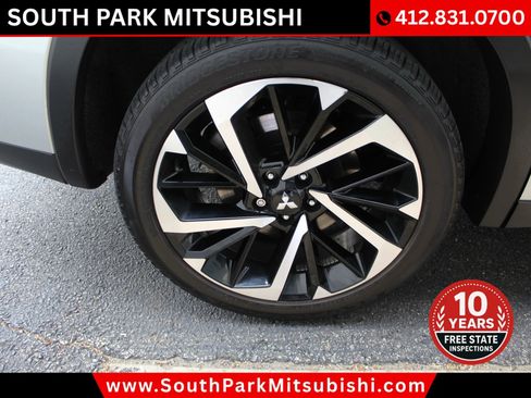 Used 2024 Mitsubishi Outlander Ralliart AWD/4WD image 31