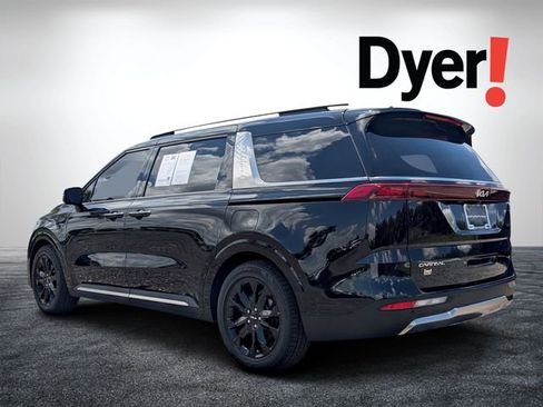 Certified 2024 Kia Carnival SX FWD image 7