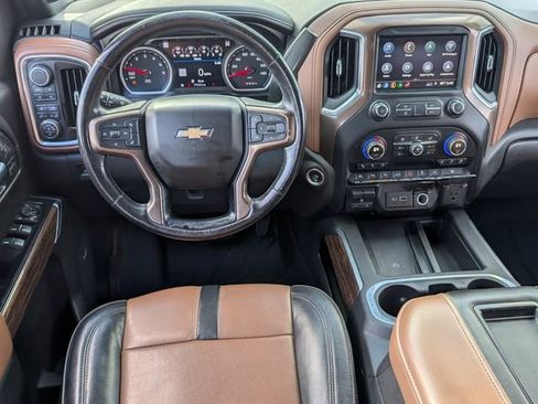 Used 2019 Chevrolet Silverado 1500 High Country image 12